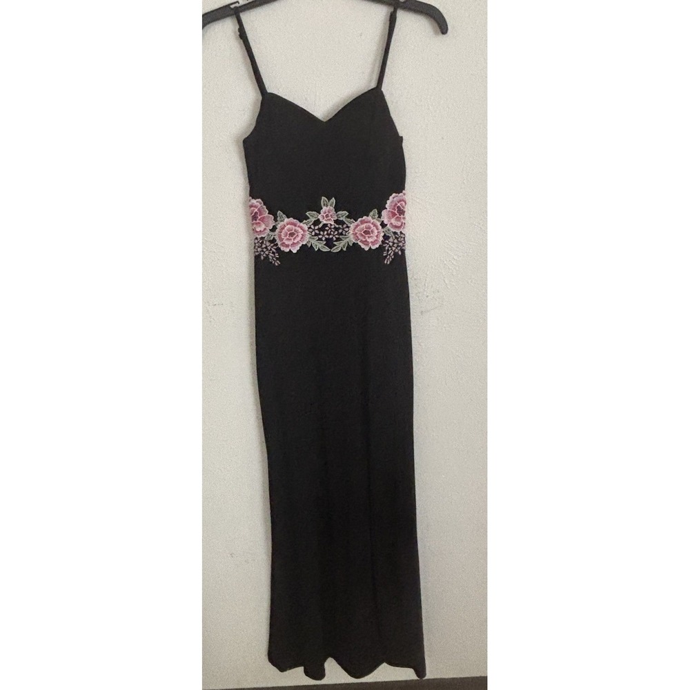 Black Formal Prom Dress Floral Embroidery V-Neck Sleeveless Gown Womens Size 3/4
